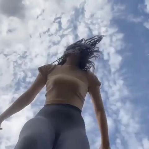 Moona Asmr Jumping